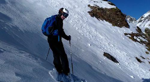中日韩男生滑雪视频,激情滑雪视频大赏